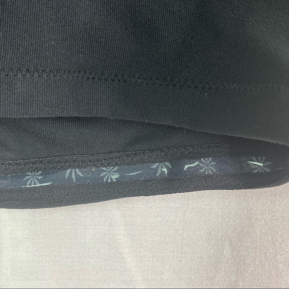ATHLETA Fusion Stripe Ready Set 2 in 1 Black Shorts XXS - Picture 3 of 8